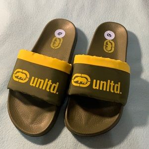 ECKO UNLTD Men's Slides - size 9